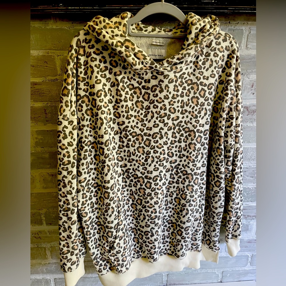 Ahh-mazingly Soft Leopard Print American Eagle Hoodie!